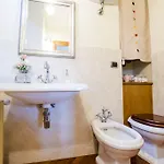 ゲストハウス Ripa Medici, Con Vista E Parcheggio Incluso 4*